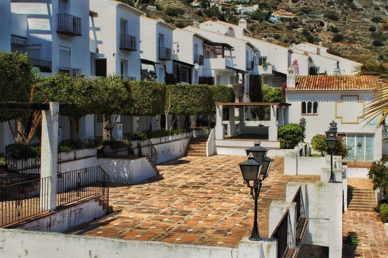 Vistas Al Mar Marina Del Este Almuñécar Esterno foto